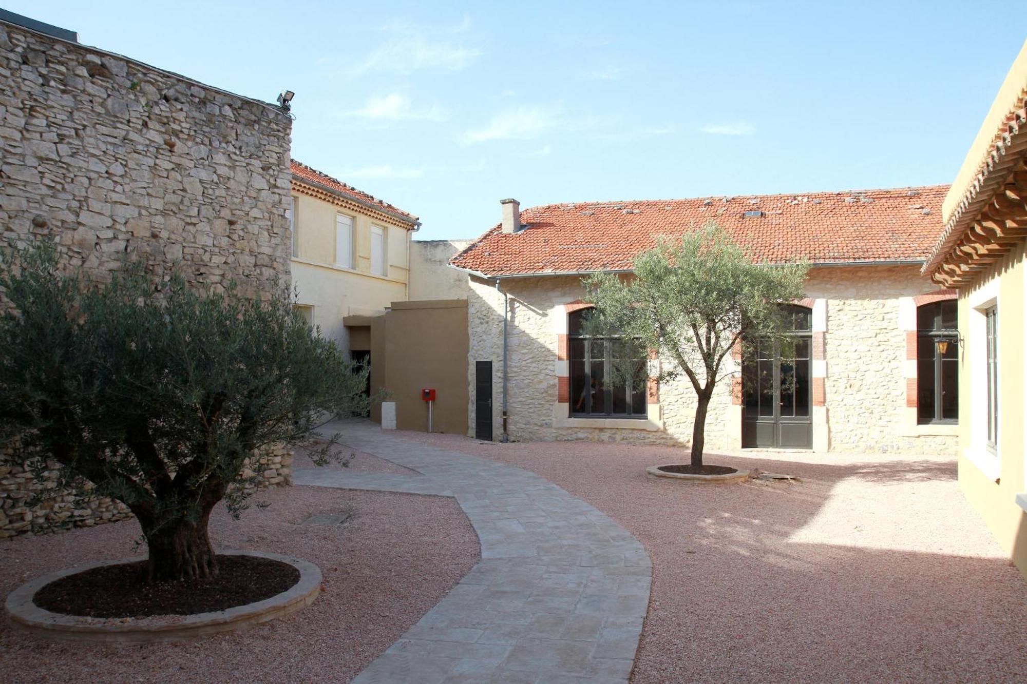 Logis Hotel Le Clos Des Oliviers Bourg-Saint-Andéol Exterior foto